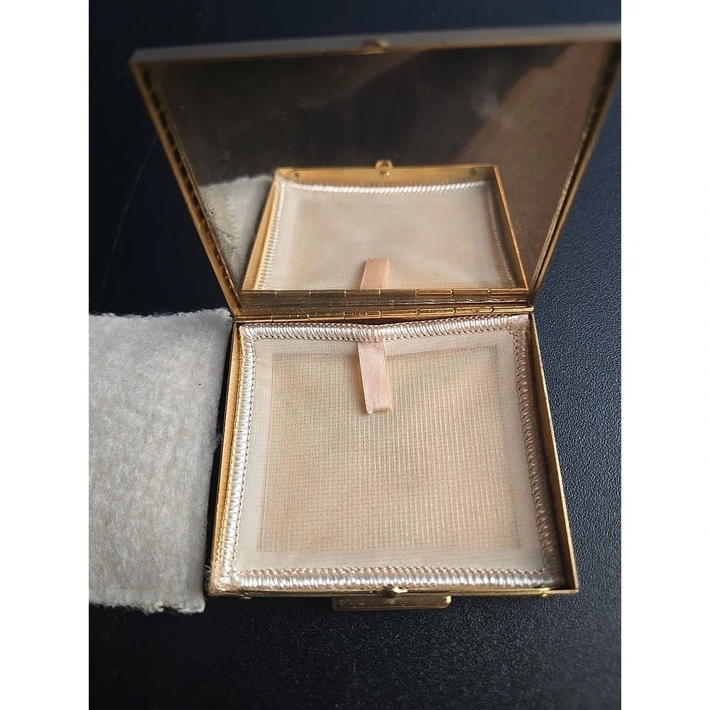 Vintage American Powder Compact‎ Mirror Gold Tone 1950s w/ Puff